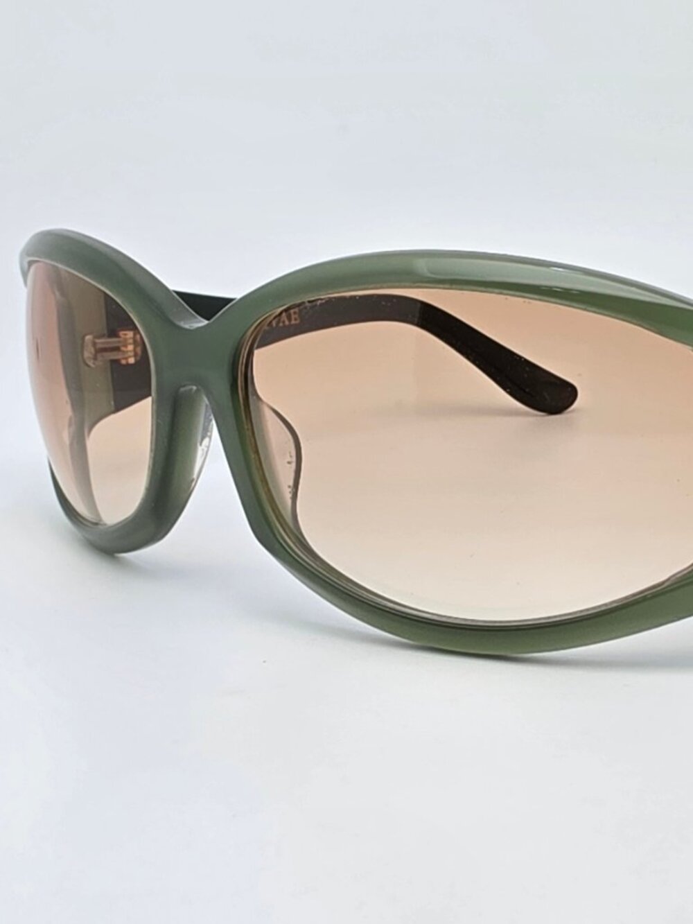 Lorvae Petty Olive Green Gold Frame Light Brown Gradient Lens Sunglasses 63mm